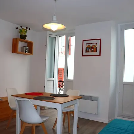 Apartment A Saint-jean-de-luz, Centre, A Pied, 3 Etoiles, 2 Pieces Saint-Jean-de-Luz
