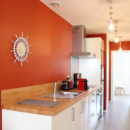 A Saint-jean-de-luz, Centre, A Pied, 3 Etoiles, 2 Pieces * Saint-Jean-de-Luz