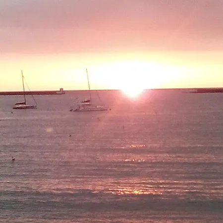 A Saint-jean-de-luz, Centre, A Pied, 3 Etoiles, 2 Pieces * Saint-Jean-de-Luz