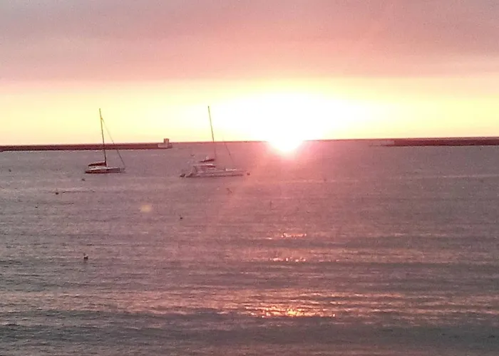 A Saint-jean-de-luz, Centre, A Pied, 3 Etoiles, 2 Pieces - Fr-1-792-30 * Saint-Jean-de-Luz